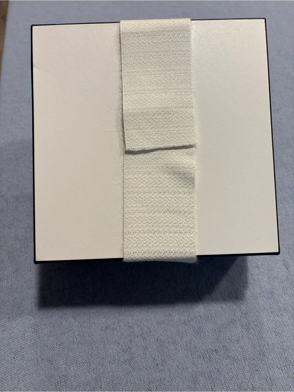 CHANEL White Box w Black Logo &Gold-Stamped Ribbon &drawstring dust bag